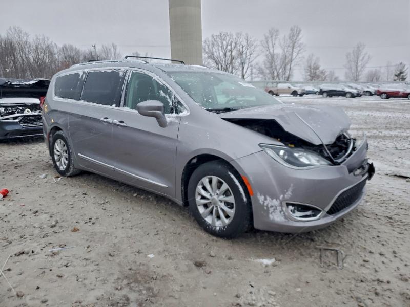 Photo 4 from auction – 2018 CHRYSLER PACIFICA T with VIN 2C4RC1EG0JR108345