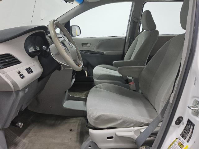 Photo 7 from auction – 2014 TOYOTA SIENNA with VIN 5TDZK3DC7ES460235
