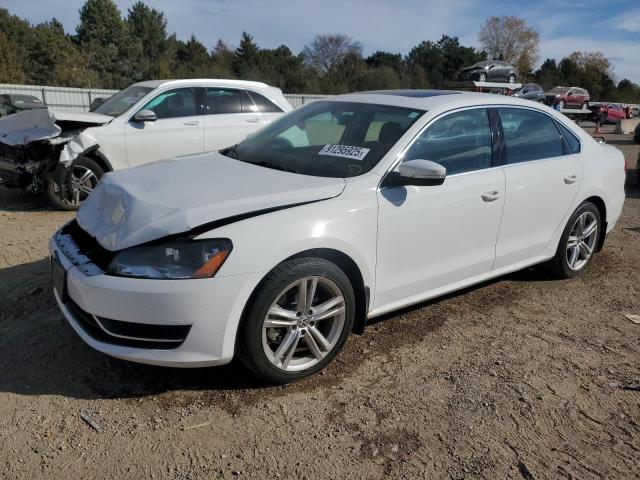VOLKSWAGEN PASSAT SE 2014 with VIN 1VWBT7A32EC098422 - Photo from auction