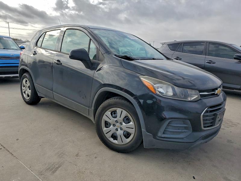 Photo 4 from auction – 2017 CHEVROLET TRAX LS with VIN 3GNCJKSB3HL236202
