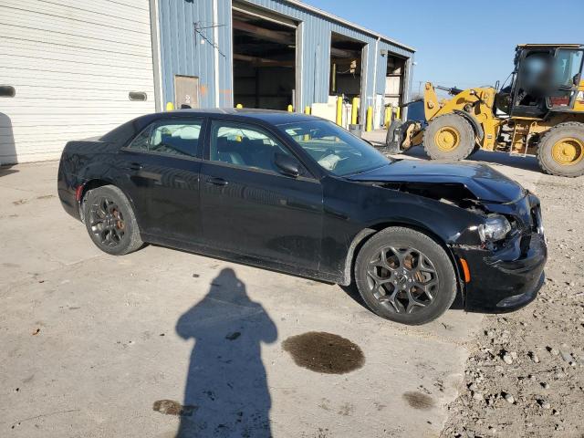 Photo 4 from auction – 2016 CHRYSLER 300 S with VIN 2C3CCAGG7GH157273