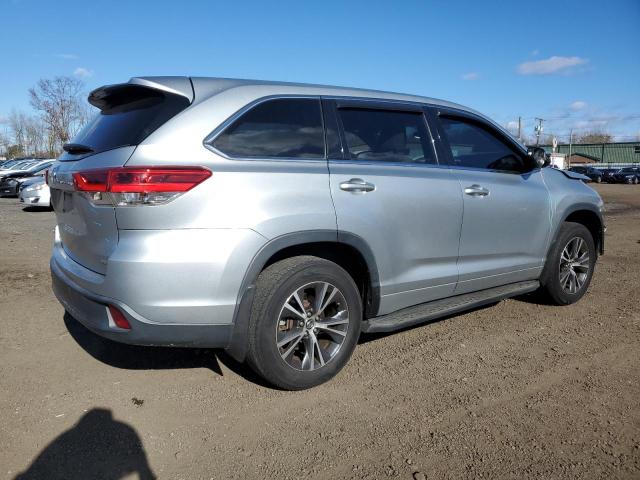 Photo 3 from auction – 2018 TOYOTA HIGHLANDER with VIN 5TDBZRFH9JS874894