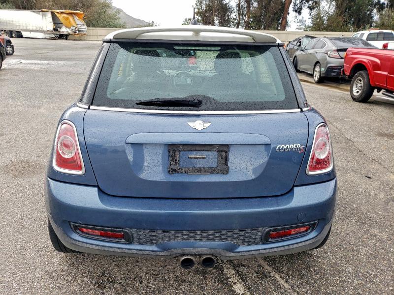 Photo 6 from auction – 2011 MINI COOPER S with VIN WMWSV3C51BTY12425