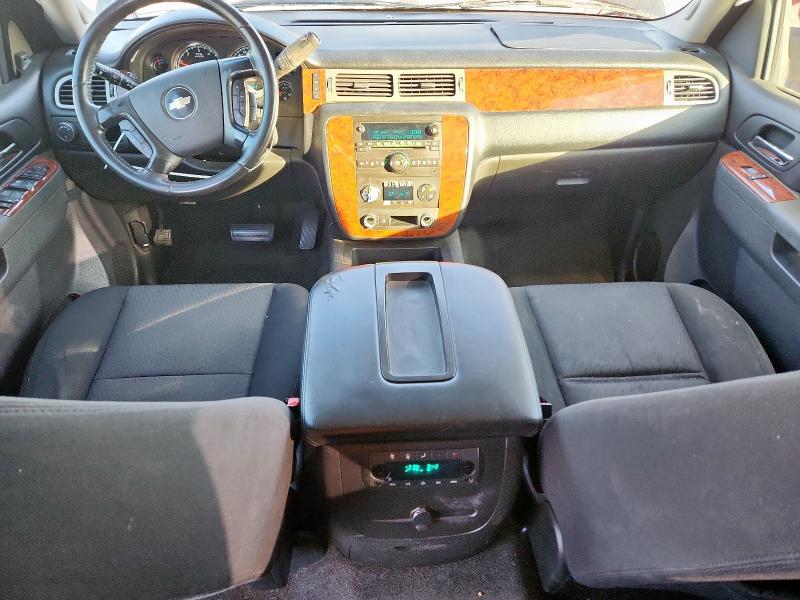 Photo 8 from auction – 2010 CHEVROLET TAHOE with VIN 1GNUCAE05AR153713