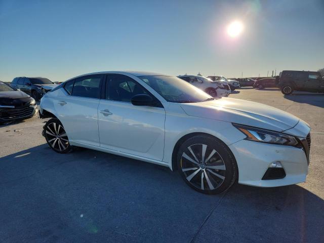 Photo 4 from auction – 2019 NISSAN ALTIMA SR with VIN 1N4BL4CV6KC221415