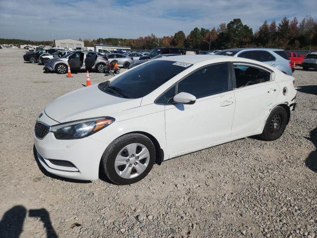 KIA FORTE LX 2016 مع رقم تعريف المركبة KNAFK4A67G5594305 - صورة من المزاد