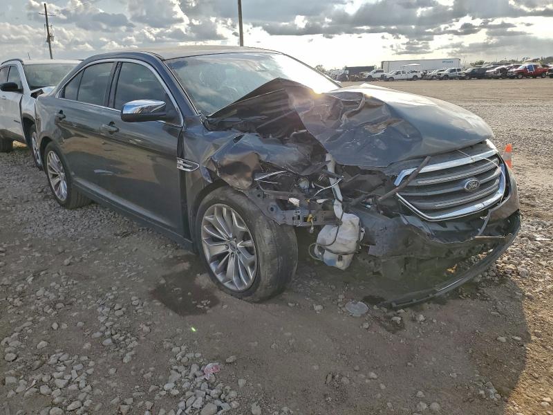Photo 4 from auction – 2018 FORD TAURUS LIM with VIN 1FAHP2F80JG102257