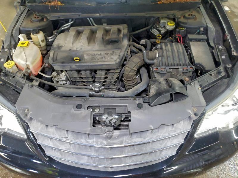 Photo 11 from auction – 2010 CHRYSLER SEBRING with VIN 1C3CC5FBXAN133626