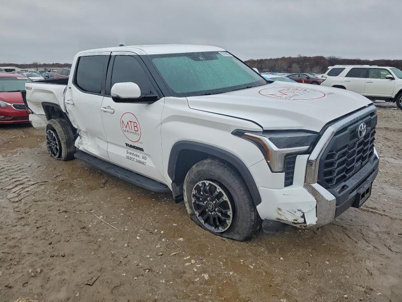 Photo 4 from auction – 2025 TOYOTA TUNDRA CRE with VIN 5TFLA5DB9SX317613