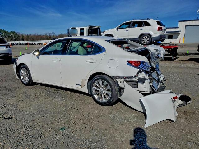 Photo 2 from auction – 2014 LEXUS ES 300H with VIN JTHBW1GG6E2075053