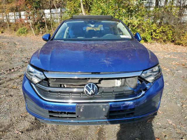 Photo 5 from auction – 2024 VOLKSWAGEN JETTA SE with VIN 3VW7M7BU2RM015733