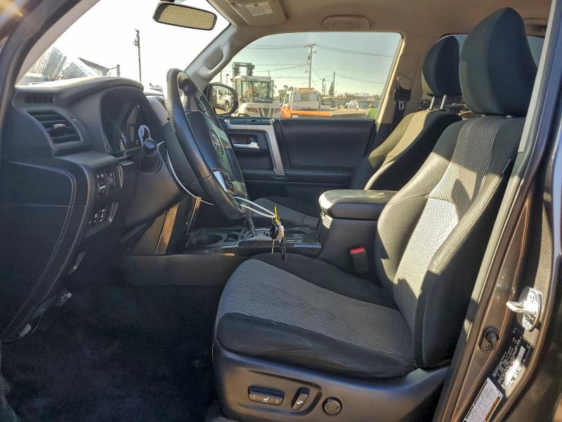 Photo 7 from auction – 2018 TOYOTA 4RUNNER SR with VIN JTEZU5JR5J5181585