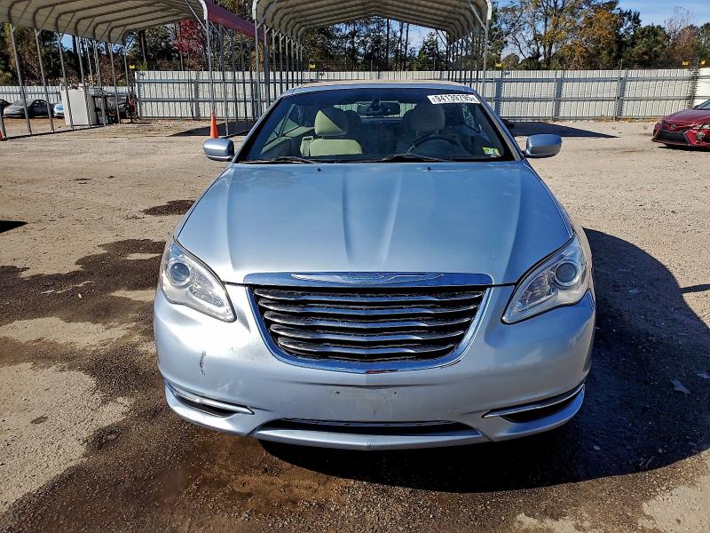 Photo 5 from auction – 2013 CHRYSLER 200 TOURIN with VIN 1C3BCBEBXDN585639