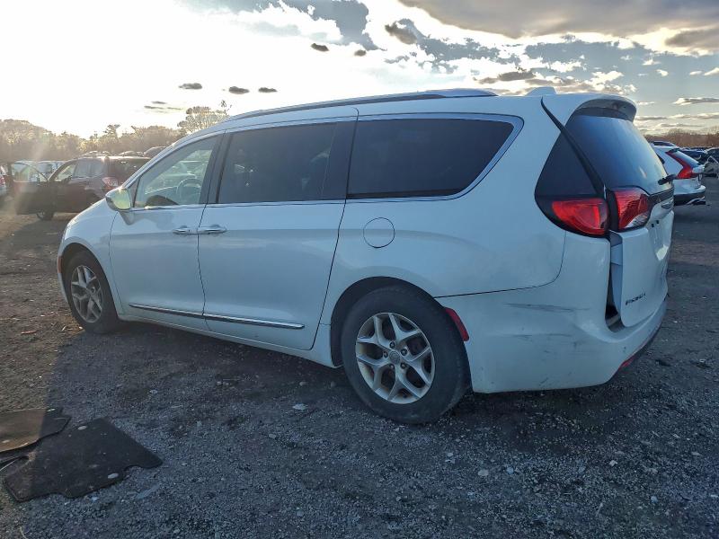 Photo 2 from auction – 2020 CHRYSLER PACIFICA L with VIN 2C4RC1GG3LR162996