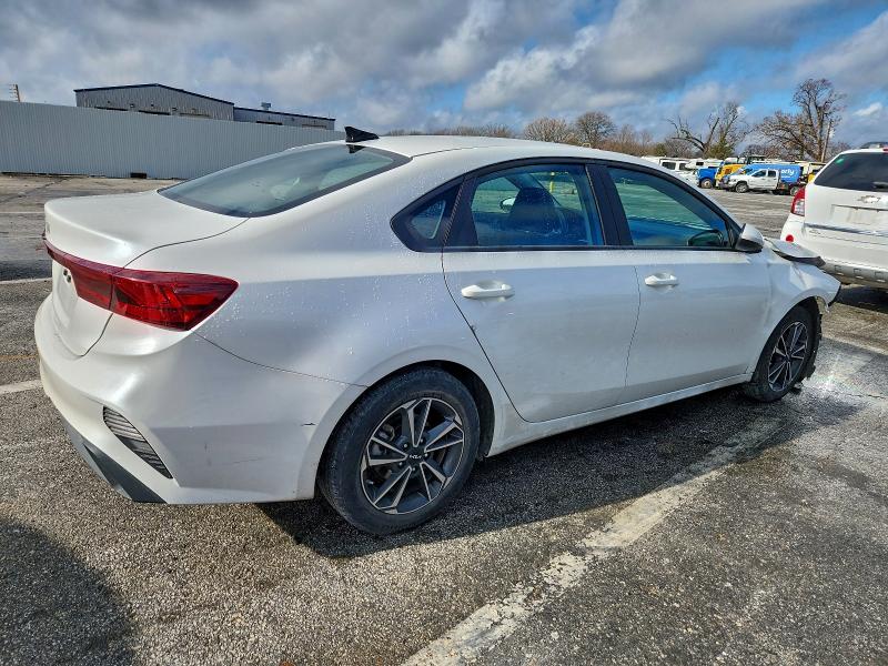 Photo 3 from auction – 2022 KIA FORTE FE with VIN 3KPF24AD5NE503325