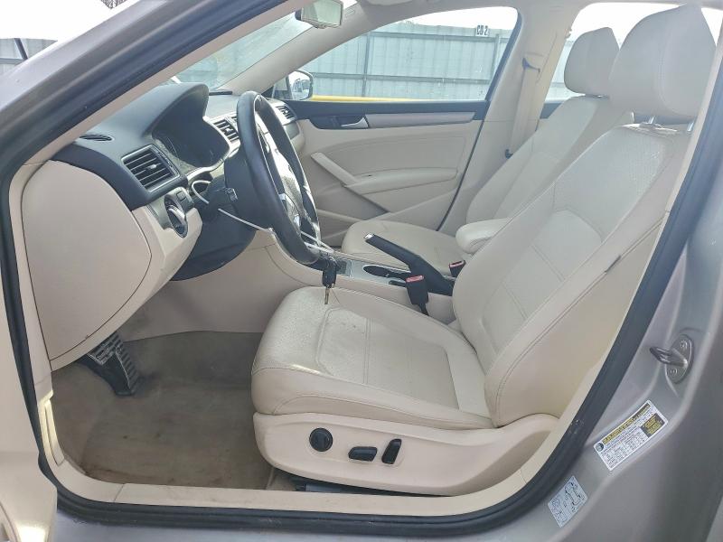 Photo 7 from auction – 2014 VOLKSWAGEN PASSAT with VIN 1VWBN7A38EC092036
