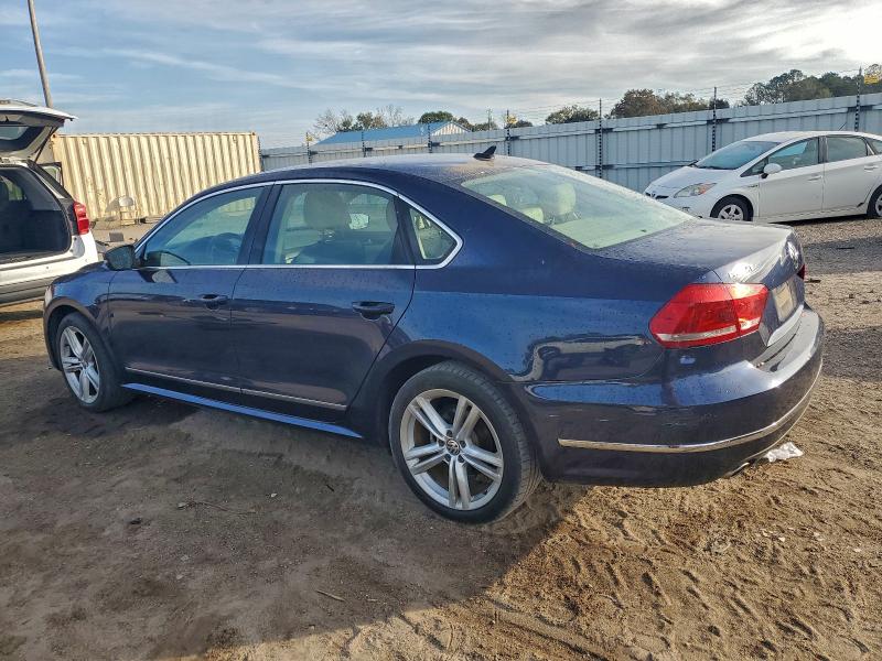 Photo 2 from auction – 2015 VOLKSWAGEN PASSAT SEL with VIN 1VWCV7A33FC067888