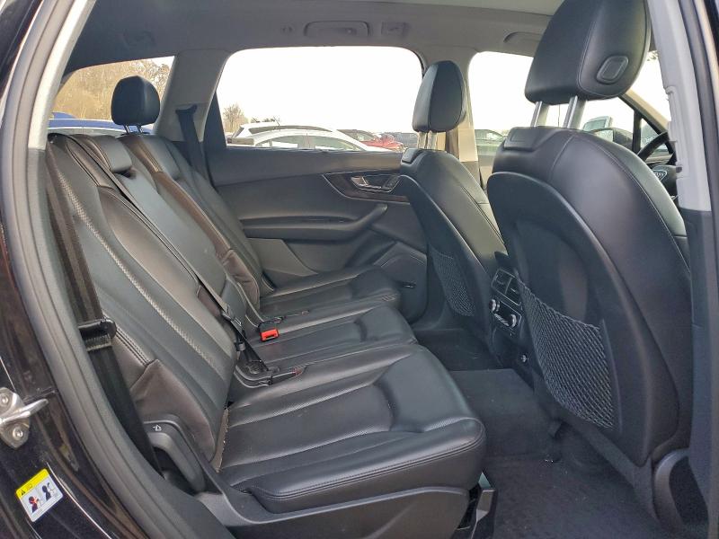 Photo 11 from auction – 2018 AUDI Q7 PRESTIG with VIN WA1VAAF7XJD044184