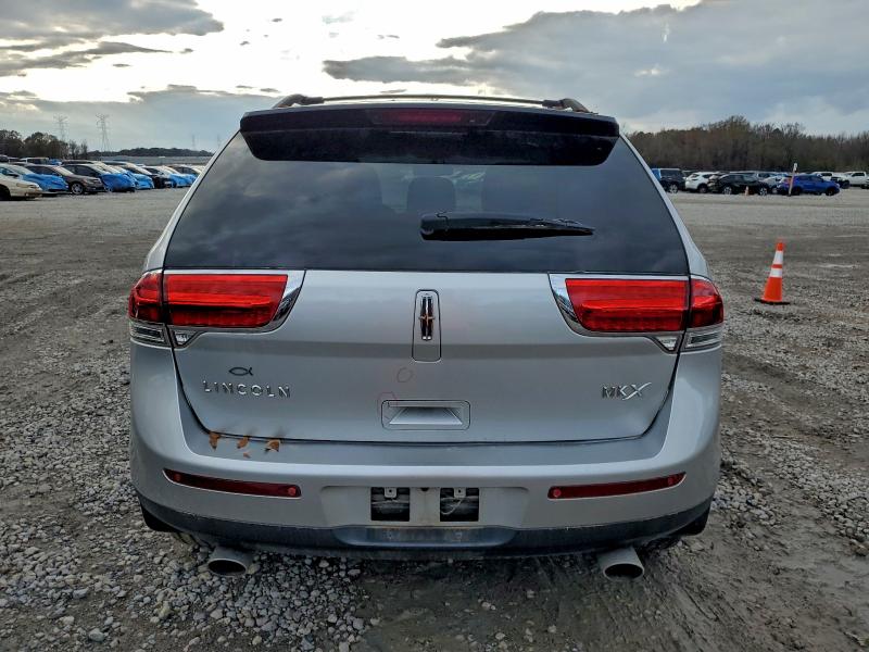 Photo 6 from auction – 2011 LINCOLN MKX with VIN 2LMDJ6JK6BBJ11770