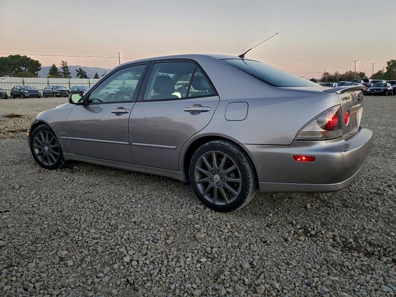 Photo 2 from auction – 2004 LEXUS IS with VIN JTHBD192X40092276