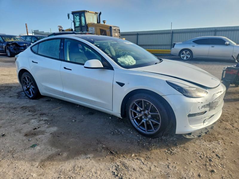 Photo 4 from auction – 2022 TESLA MODEL 3 with VIN 5YJ3E1EB8NF170419