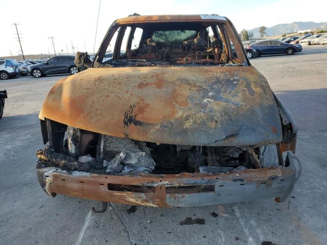 Photo 5 from auction – 2003 CHEVROLET SUBURBAN with VIN 3GNFK16Z63G167471