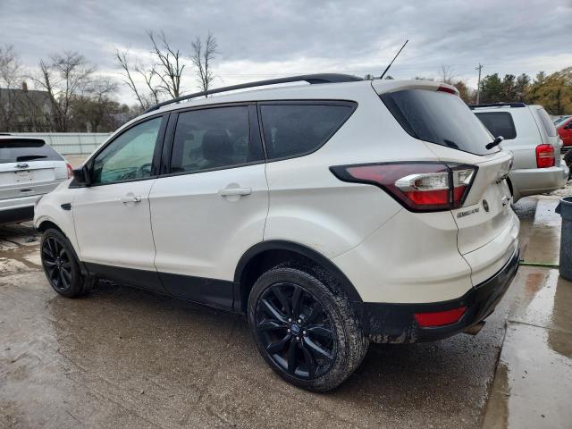 Photo 2 from auction – 2017 FORD ESCAPE SE with VIN 1FMCU9GD0HUB53055