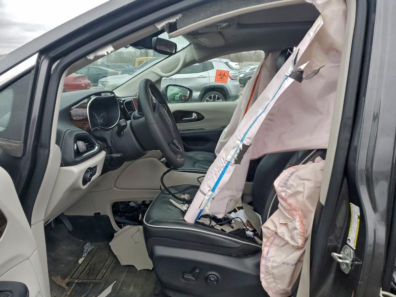 Photo 7 from auction – 2023 CHRYSLER PACIFICA with VIN 2C4RC1S78PR542395