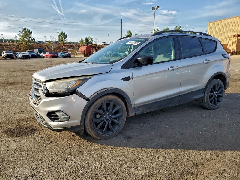 FORD ESCAPE SE 2017 with VIN 1FMCU0GDXHUD34191 - Photo from auction