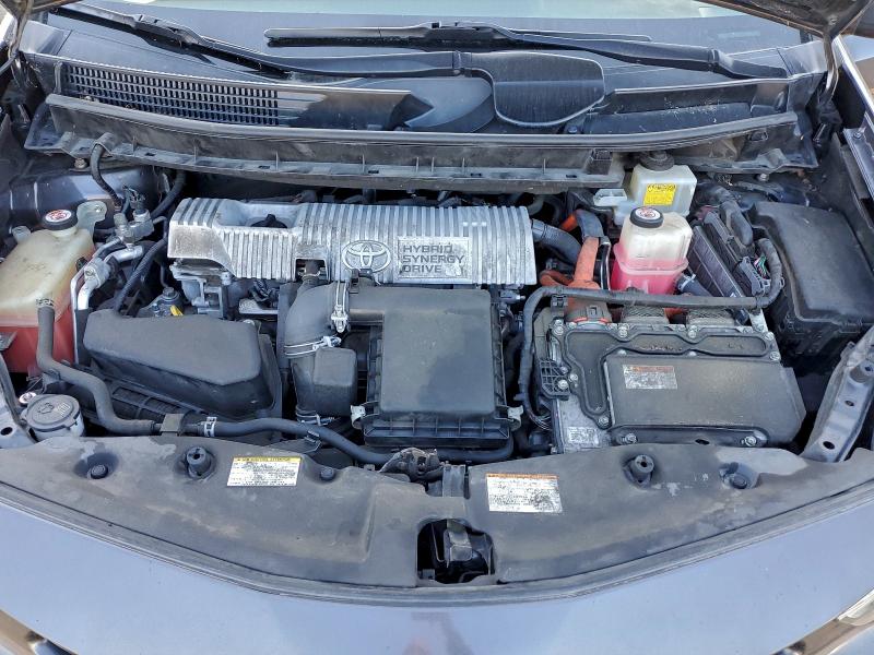 Photo 11 from auction – 2017 TOYOTA PRIUS V with VIN JTDZN3EU5HJ067477