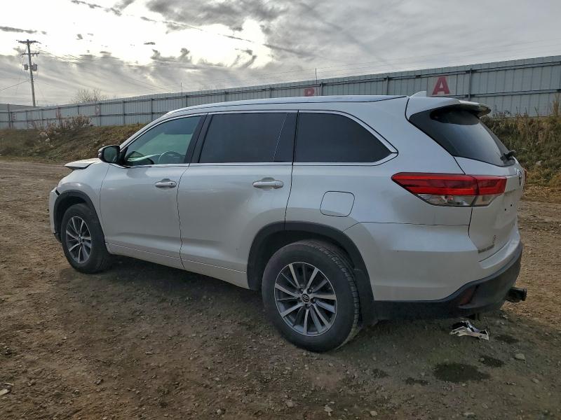 Foto 2 de la subasta – 2018 TOYOTA HIGHLANDER con VIN 5TDJZRFH7JS902073