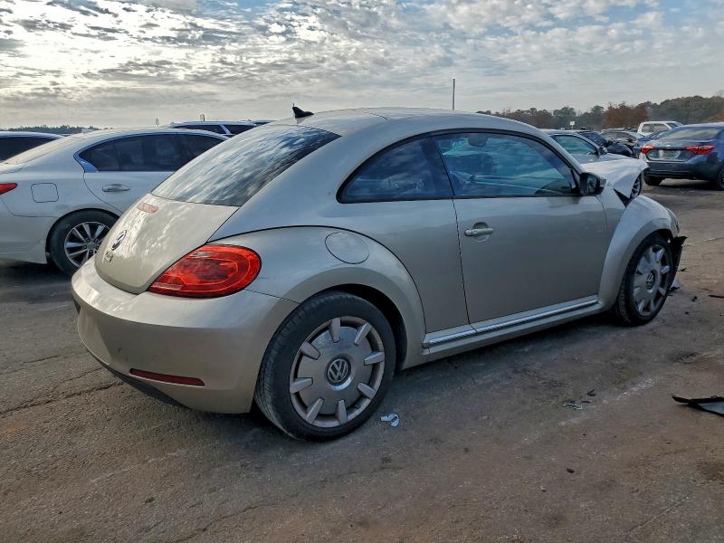 Photo 3 from auction – 2012 VOLKSWAGEN BEETLE with VIN 3VWJP7AT7CM659001