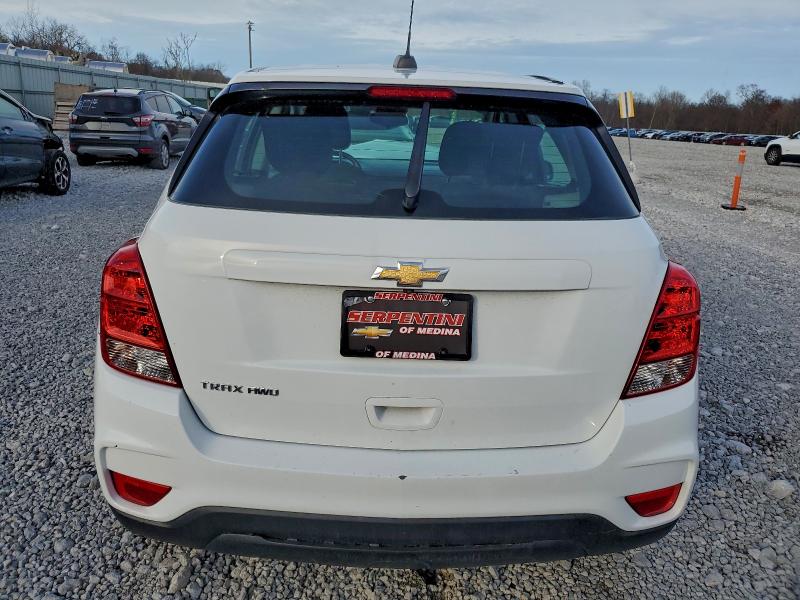Photo 6 from auction – 2017 CHEVROLET TRAX LS with VIN KL7CJNSB0HB174797