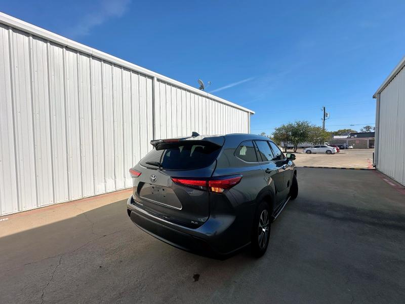 Photo 4 from auction – 2020 TOYOTA HIGHLANDER with VIN 5TDGZRAH2LS506864