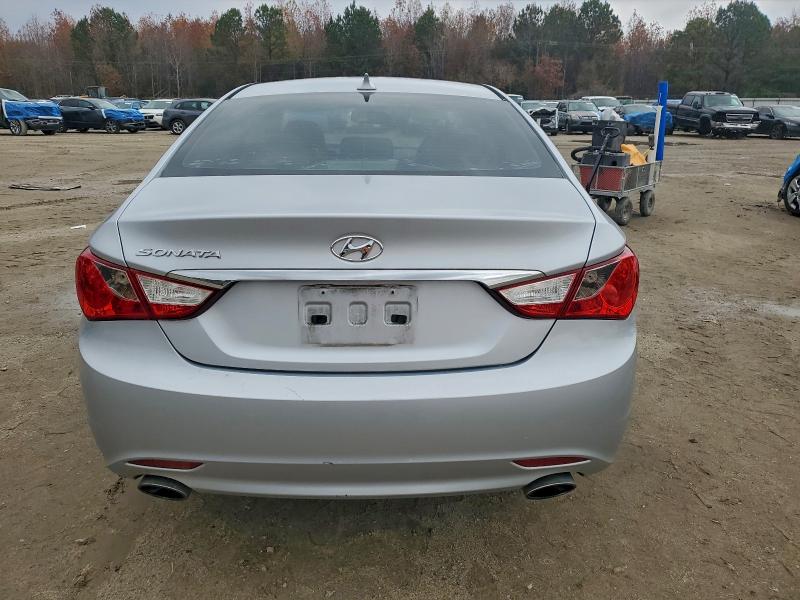 Photo 6 from auction – 2012 HYUNDAI SONATA SE with VIN 5NPEC4AC7CH459787