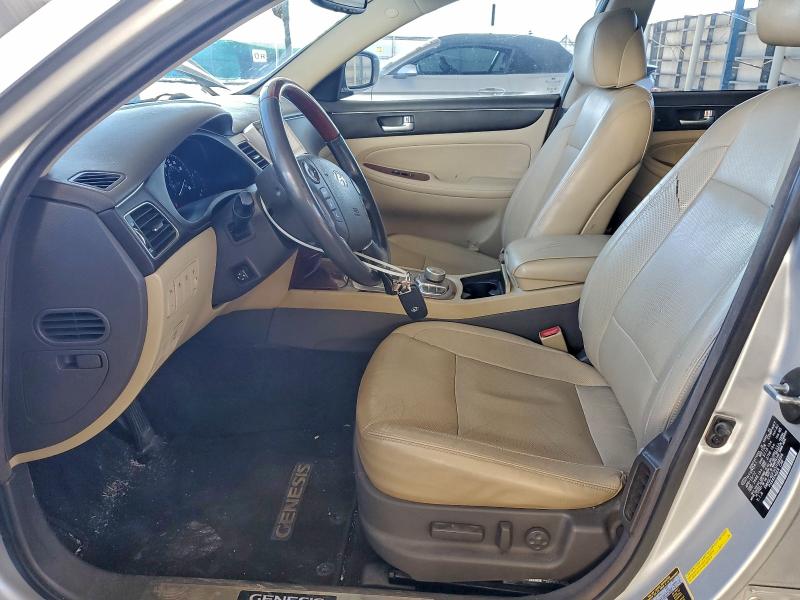 Photo 7 from auction – 2012 HYUNDAI GENESIS 4. with VIN KMHGC4DF5CU199356
