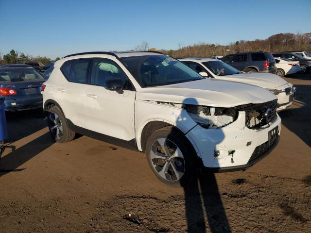 Photo 4 from auction – 2025 VOLVO XC40 PLUS with VIN YV4L12UC2S2488009