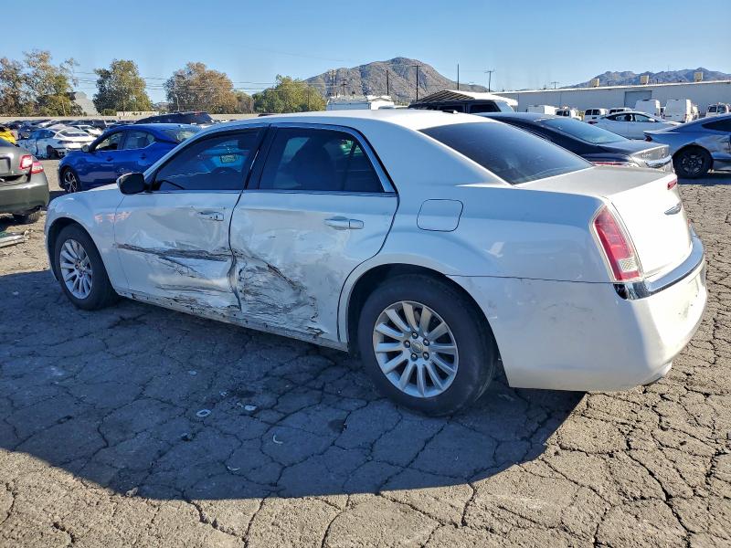 Photo 2 from auction – 2013 CHRYSLER 300 with VIN 2C3CCAAG4DH559854