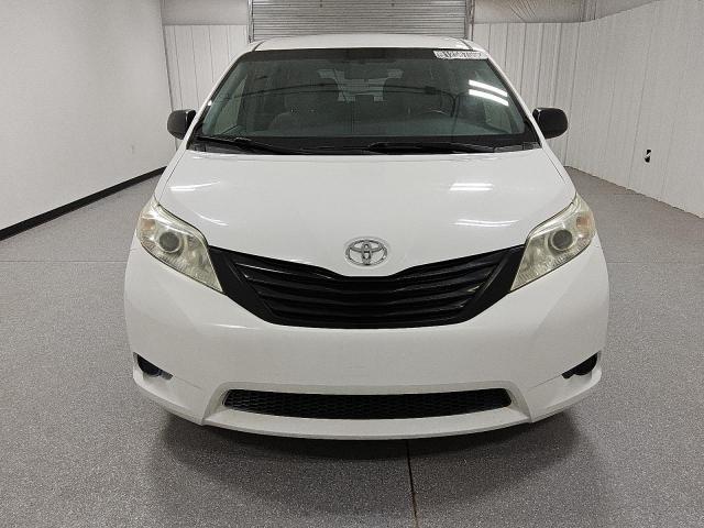 Photo 5 from auction – 2015 TOYOTA SIENNA with VIN 5TDZK3DC9FS666724