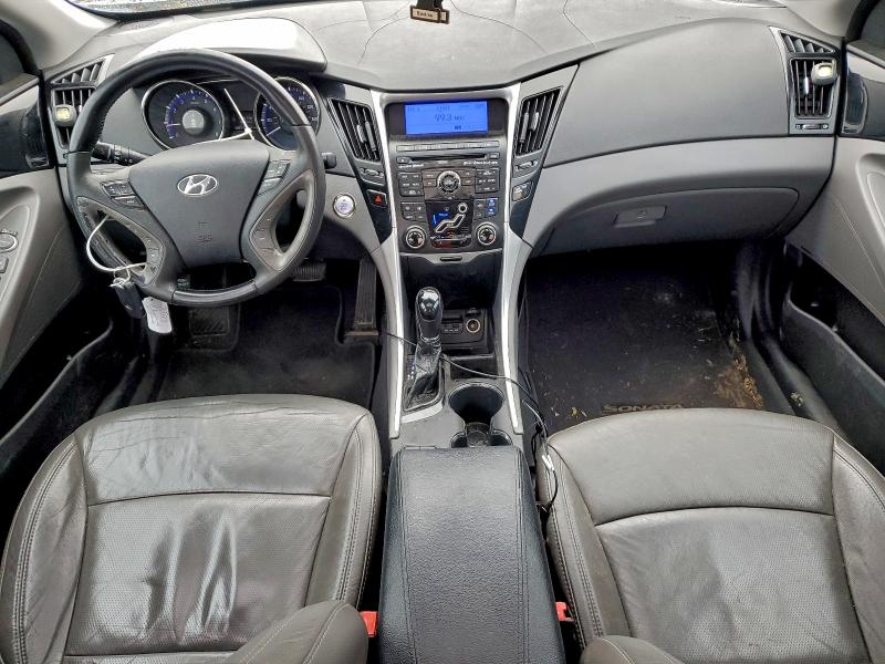 Photo 8 from auction – 2011 HYUNDAI SONATA SE with VIN 5NPEC4AC1BH105729