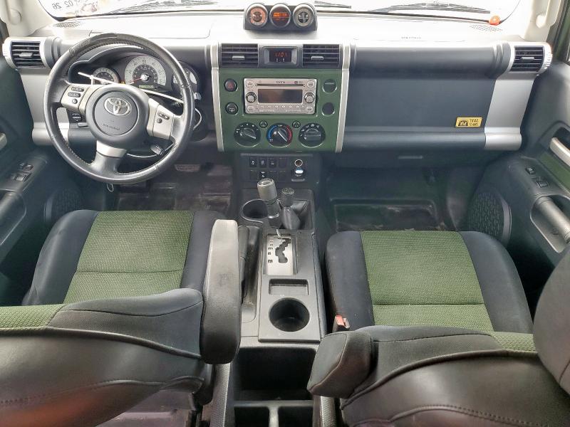 Photo 8 from auction – 2011 TOYOTA FJ CRUISER with VIN JTEBU4BF4BK112227