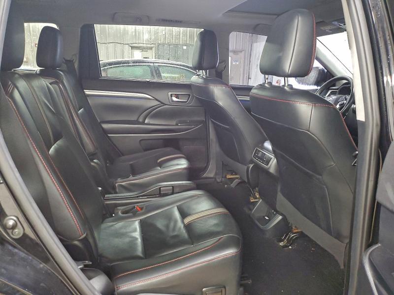 Photo 10 from auction – 2019 TOYOTA HIGHLANDER with VIN 5TDJZRFH4KS622774