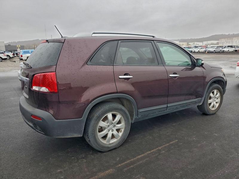 Photo 3 from auction – 2013 KIA SORENTO with VIN 5XYKT4A23DG376568