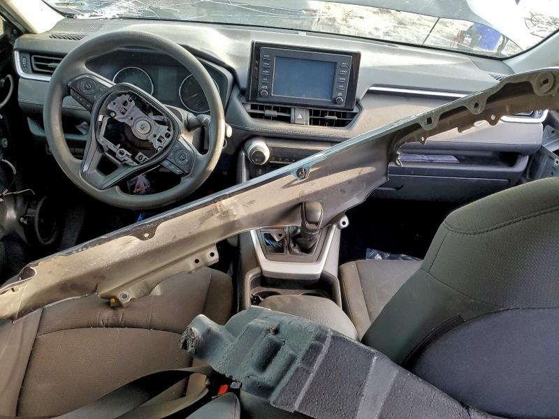 Photo 8 from auction – 2019 TOYOTA RAV4 XLE with VIN JTMW1RFV8KD011225