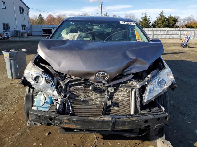 Photo 5 from auction – 2015 TOYOTA SIENNA with VIN 5TDKK3DC1FS601495