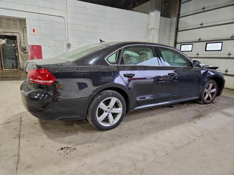 Photo 3 from auction – 2015 VOLKSWAGEN PASSAT S with VIN 1VWAT7A30FC082796
