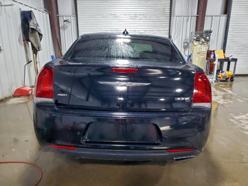 Photo 6 from auction – 2018 CHRYSLER 300 LIMITE with VIN 2C3CCAGG4FH922860
