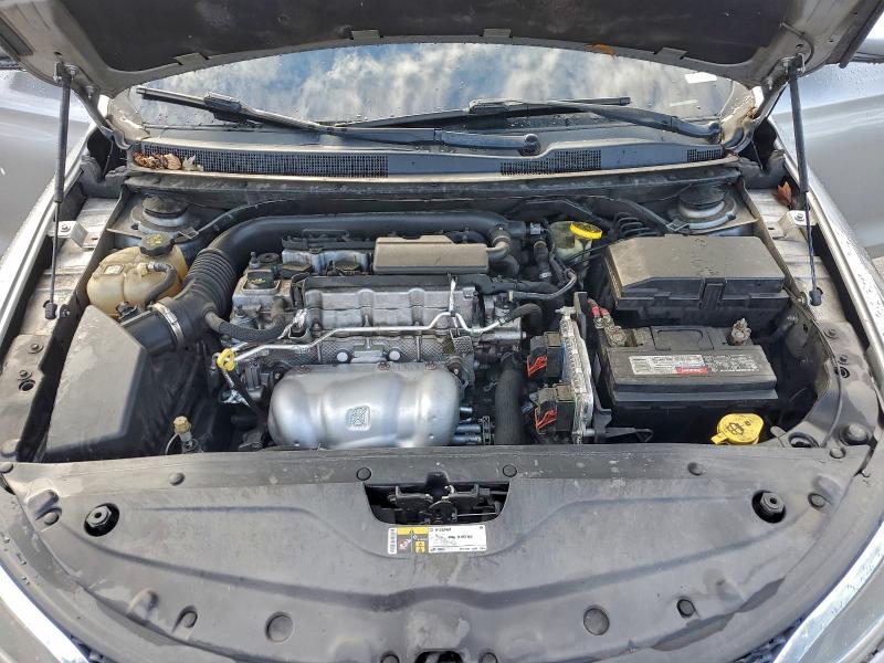 Photo 11 from auction – 2016 CHRYSLER 200 LIMITE with VIN 1C3CCCAB4GN176752