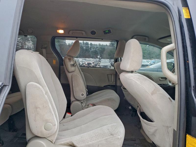 Photo 11 from auction – 2014 TOYOTA SIENNA LE with VIN 5TDKK3DC1ES480935