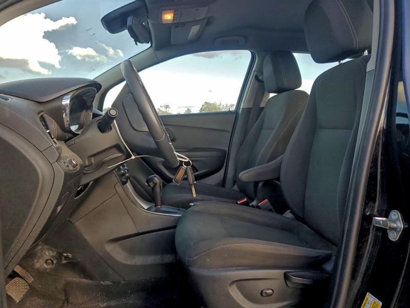 Photo 7 from auction – 2017 CHEVROLET TRAX LS with VIN 3GNCJNSB0HL174419